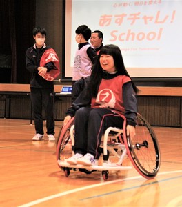 車いすを楽しむ